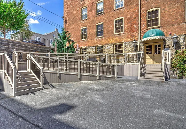 247 N Shippen St #410 — Photo 8