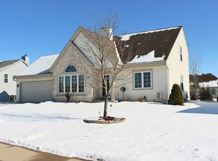 3805 Bayberry Dr, Waukesha, WI 53189