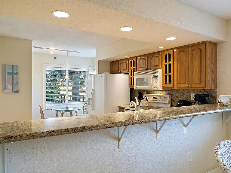275 Palm Ave #C201 — Photo 12