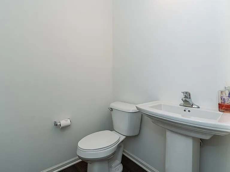 4637 Bradley Cir — Photo 12