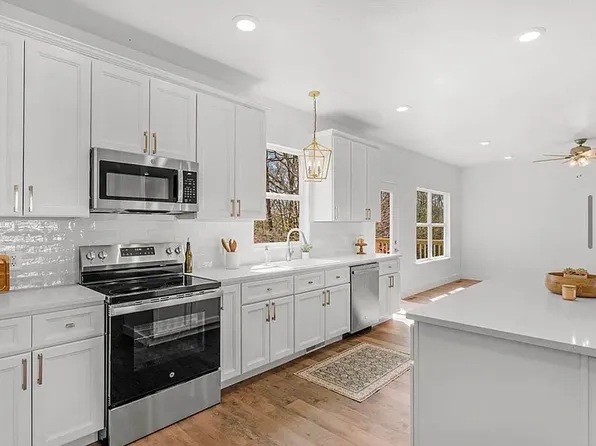 329 N Ridge Pl, Branson, MO 65616