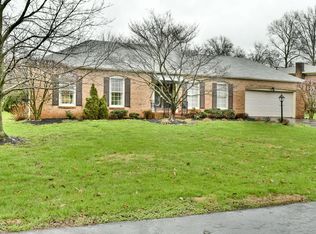 8903 Gonewind Ct, Louisville, KY 40299