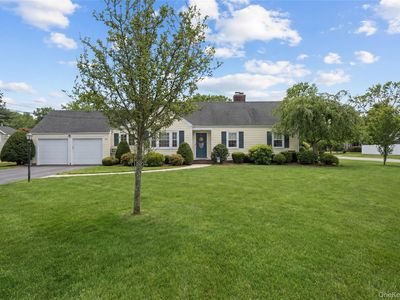 38 Bradish Lane, Bay Shore, NY, 11706