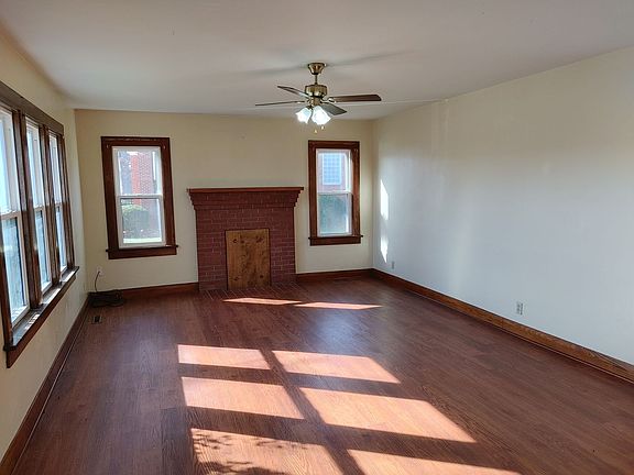 3rd image of 499 21st St
