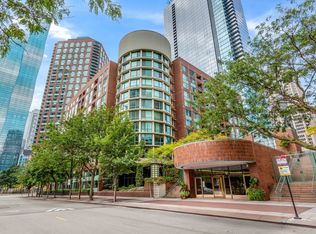 440 N McClurg Ct APT 607, Chicago, IL 60611