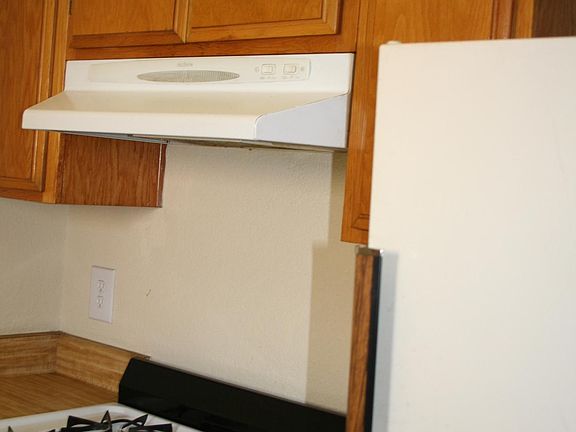 2nd image of 3745 Bagley Ave APT 207