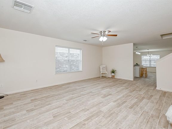 5th image of 19102 Lilywood Springs Dr