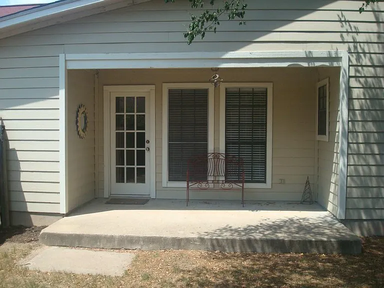 8704 Clearbrook Trl #A — Photo 29