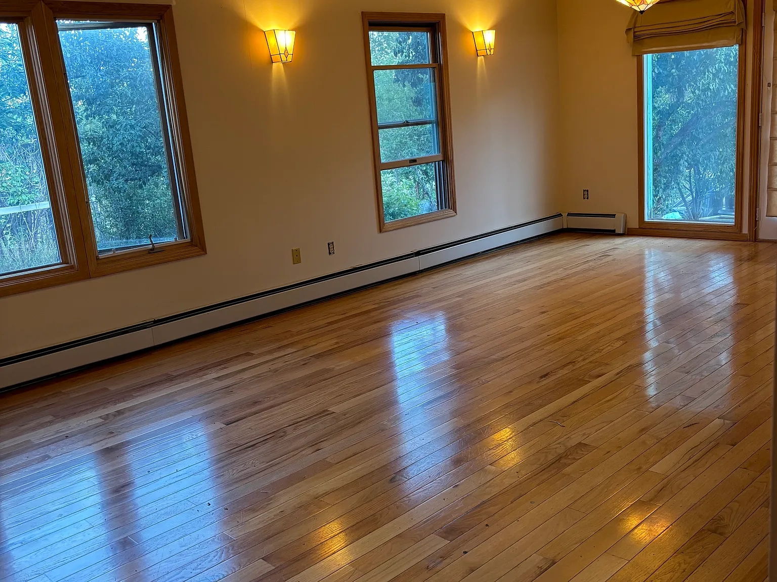 4 bed, 1728 sqft, $3,950 — Photo 4