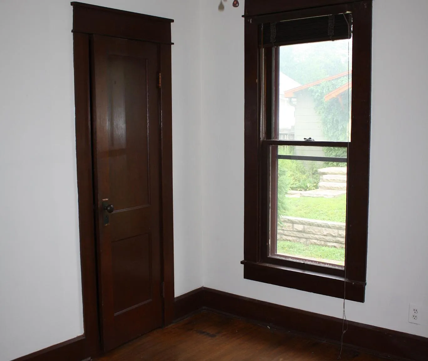 3 bed, 1643 sqft, $2,900 — Photo 2