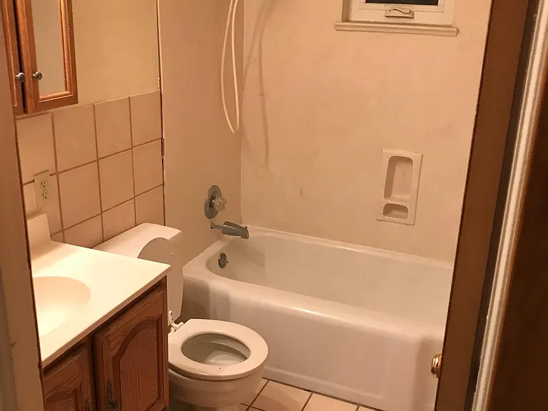 1304 Buena Vista Dr SE — Photo 7
