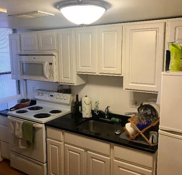 1420 Chapin St NW #103 — Photo 1