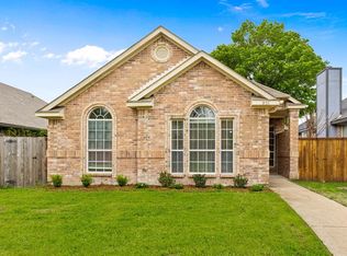 927 Sako Ln, Mesquite, TX 75181