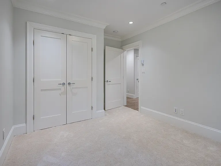2195 Jefferson Ave — Photo 23