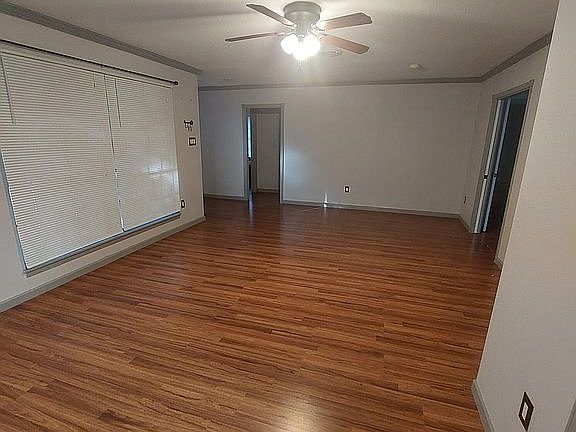 4th image of 302 Sunnydale Dr