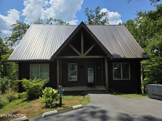 910 Saddle Creek Way, Sevierville, TN 37862