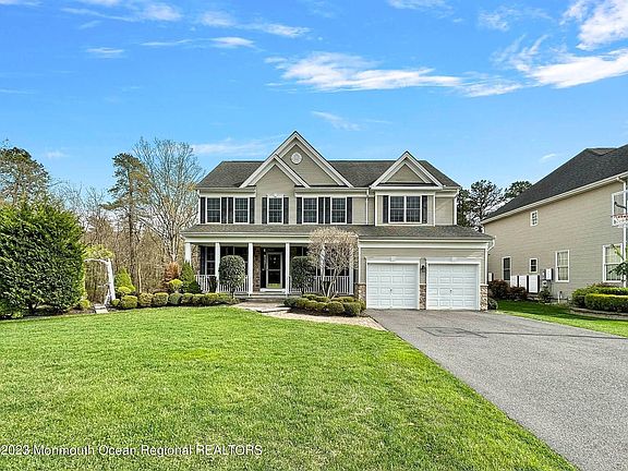 2nd image of 12 Trumbull Ct
