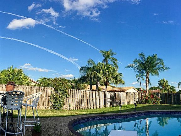 5th image of 1400 NW 94th Ave