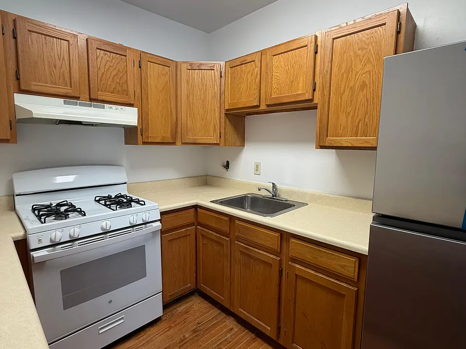 1398 Fulton Ave #2