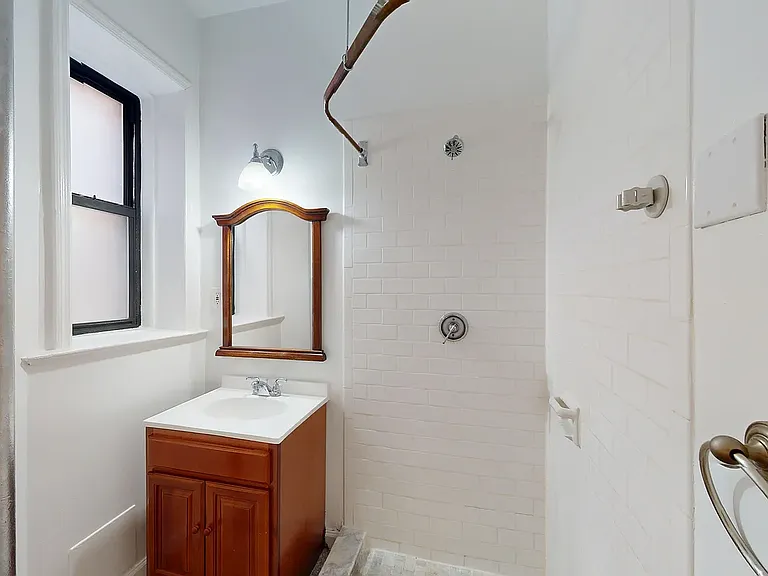 293 Riverside Dr #5C — Photo 12