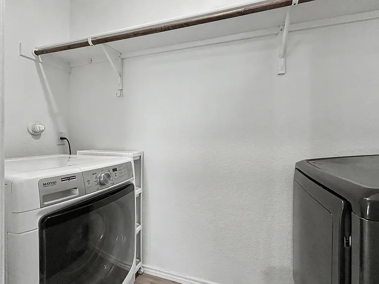 2843 Elion Dr — Photo 14