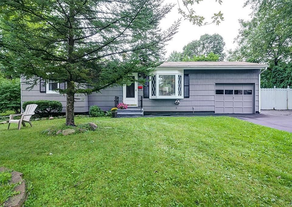 1st image of 5 Alder Ln