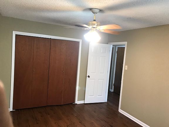 2nd image of 327 Victoria Dr APT 3C