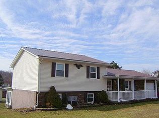 7454 Sandhill Rd, Point Pleasant, WV 25550
