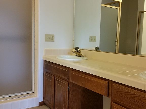 4th image of 25912 Hayward Blvd APT 210