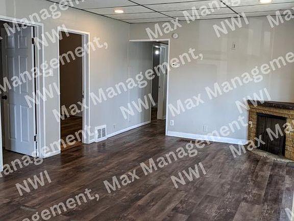 3rd image of 522 Emlyn Pl