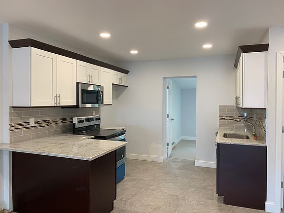 3rd image of 3339 Mickle Ave