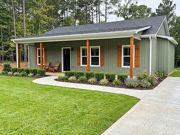 2nd image of 456 Lake Laurel Rd