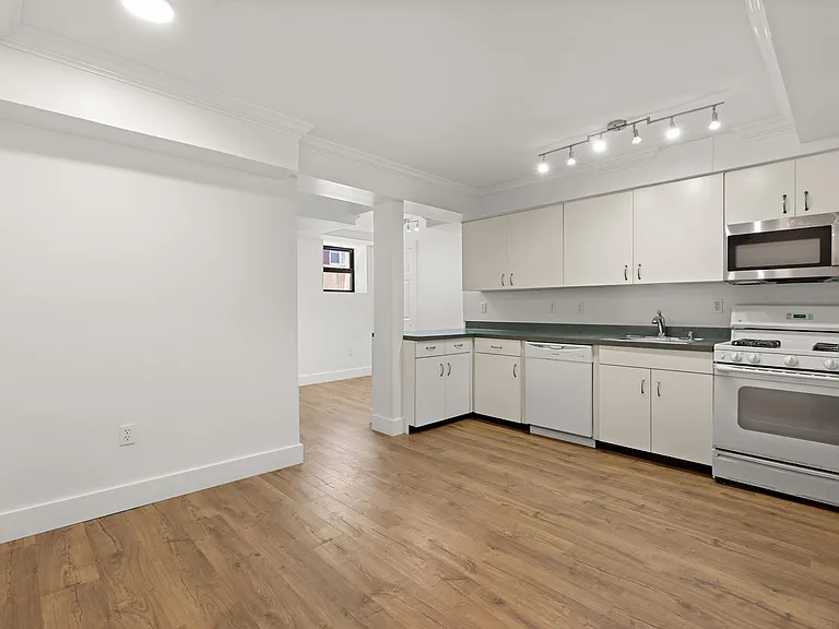 151 Sip Ave #37 — Photo 8