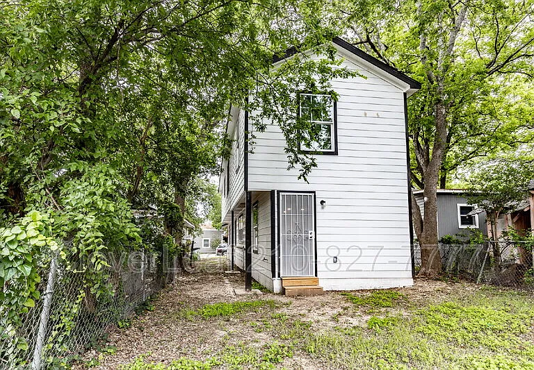 631 Potomac — Photo 29