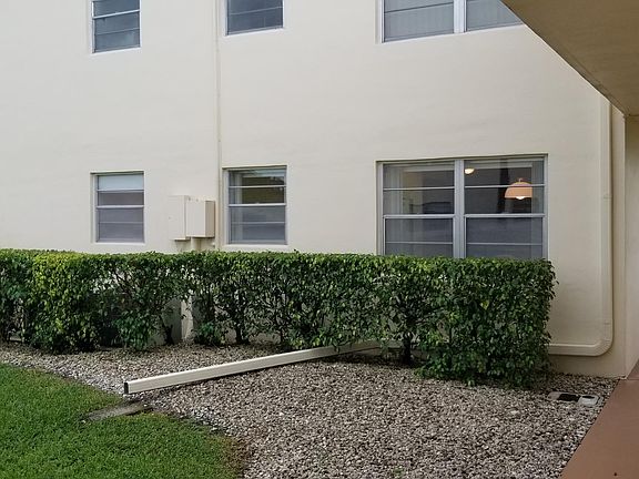 3rd image of 72 Dorchester D #72