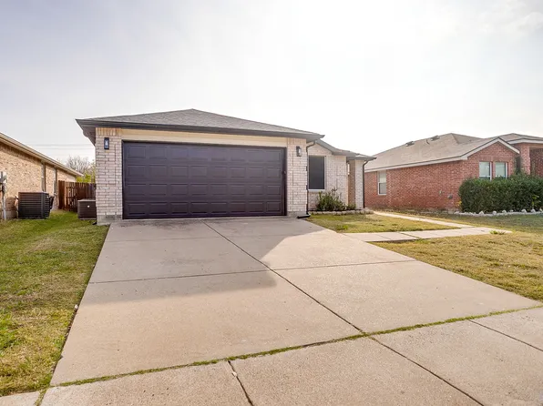 517 Riverflat Dr, Fort Worth, TX 76179