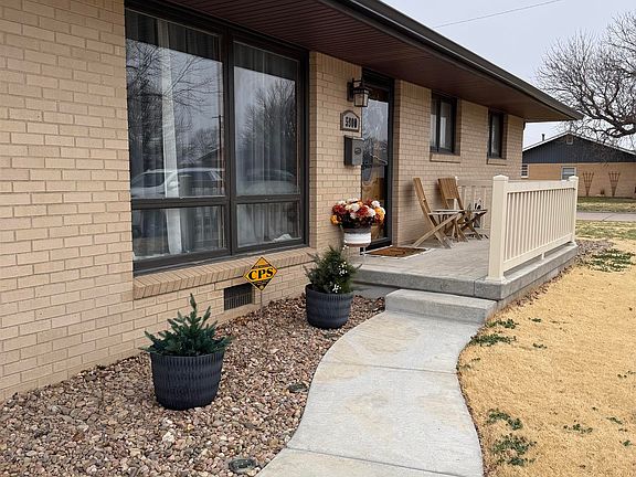 2nd image of 5900 Aspen Dr