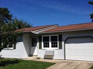 2 Orchard Dr, Whiting, NJ 08759