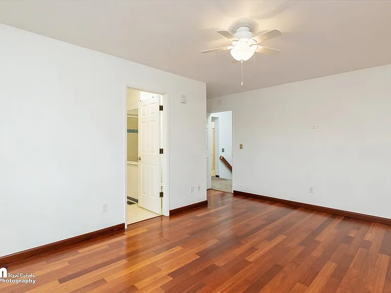 1831 Commodore Dr — Photo 10