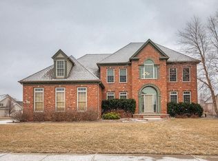 203 SW Stonegate Dr, Ankeny, IA 50023