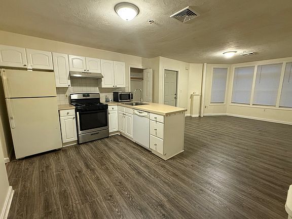 5th image of 306 Copeland St #4