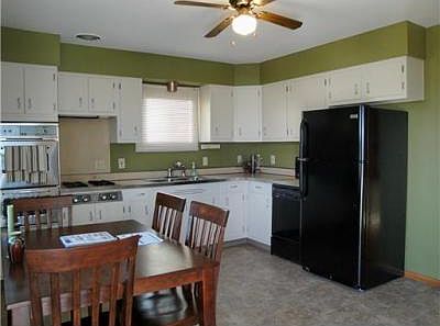 3rd image of 804 W 12th St