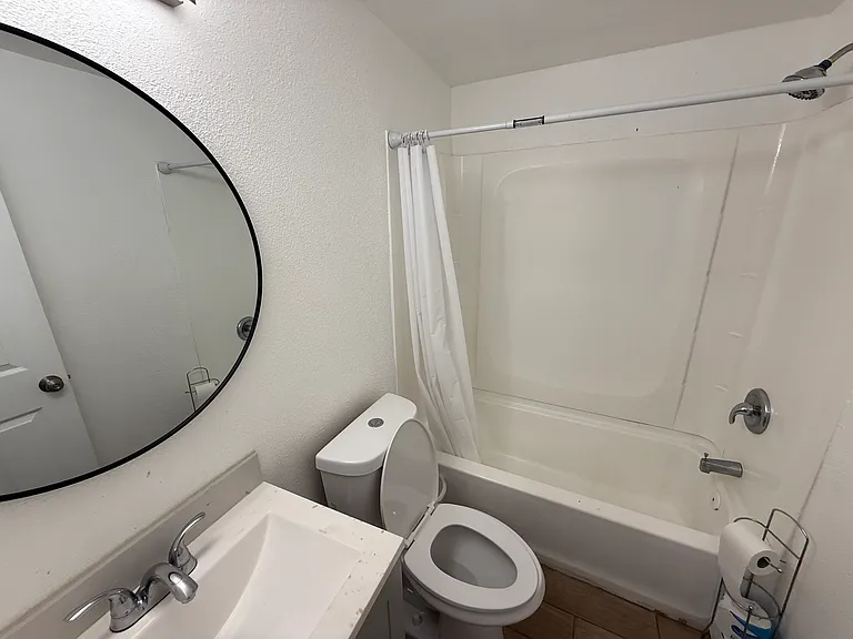 306 E 4th St #306B — Photo 8