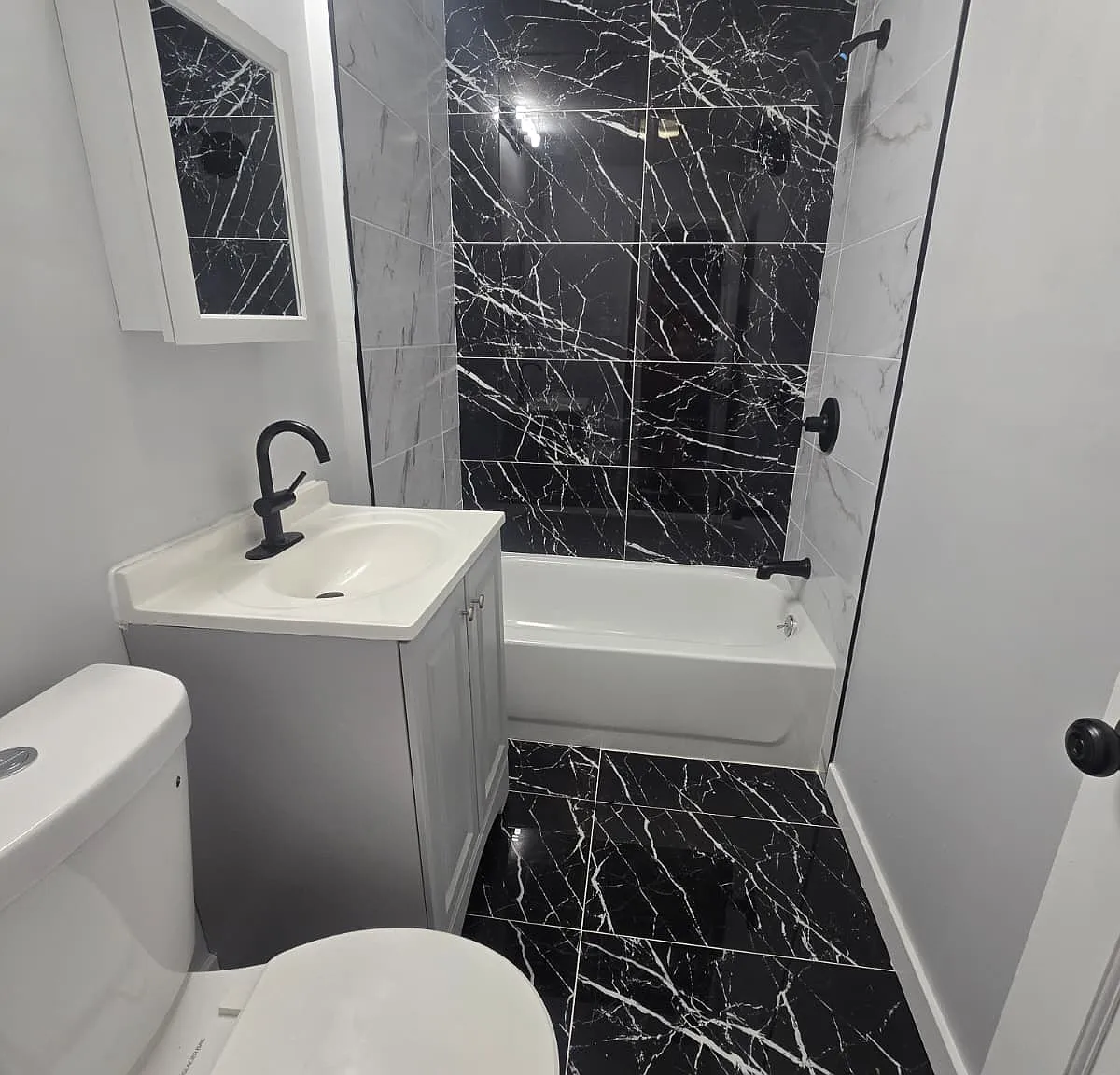 3 bed, $2,850 — Photo 3