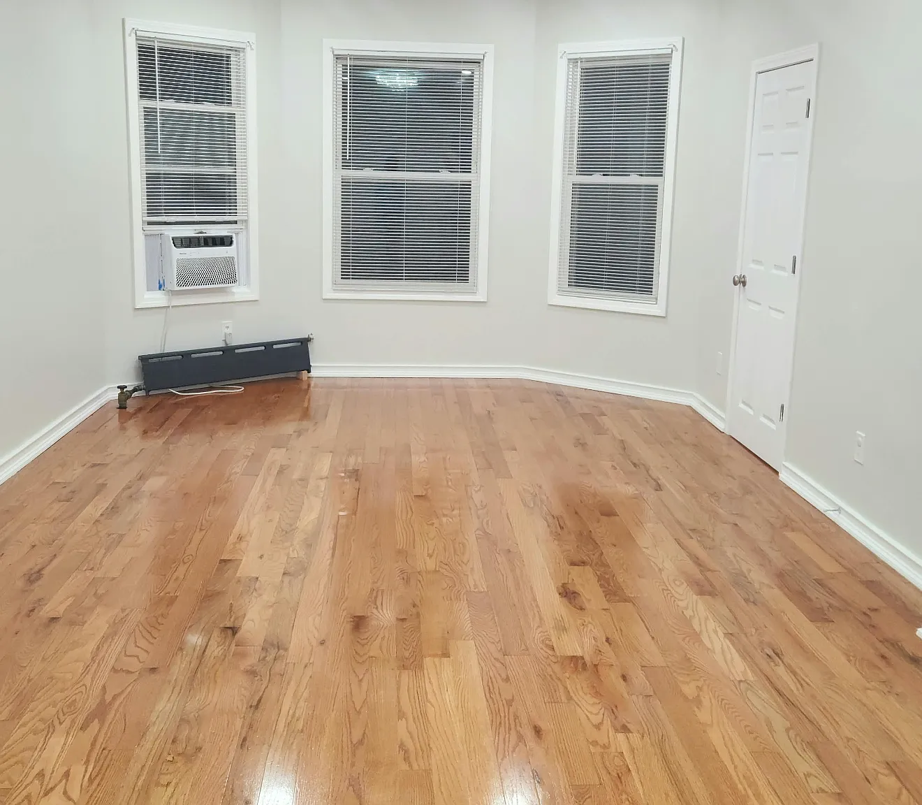 3 bed, $1,950 — Photo 1
