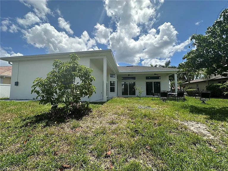 2220 SE 18th Ave — Photo 31