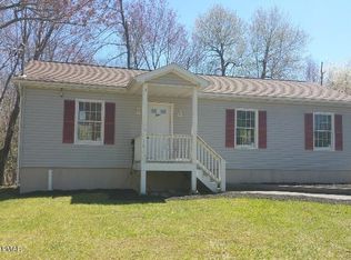 8567 Bumble Bee Way, Tobyhanna, PA 18466