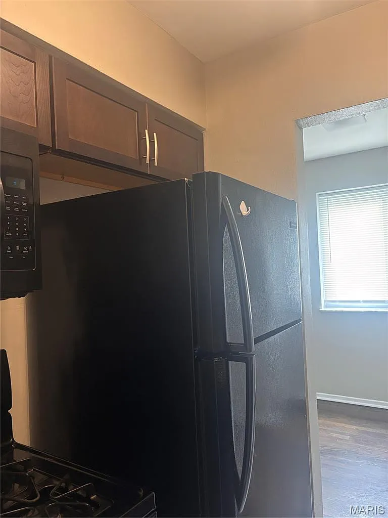 1 bed, 1.0 bath, 750 sqft, $795 — Photo 3