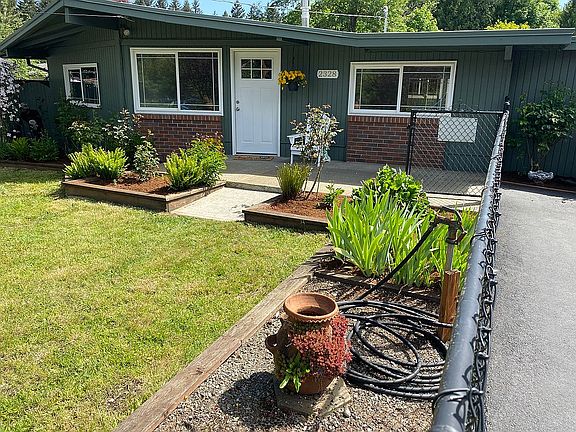 2nd image of 2328 Dove Ln NE