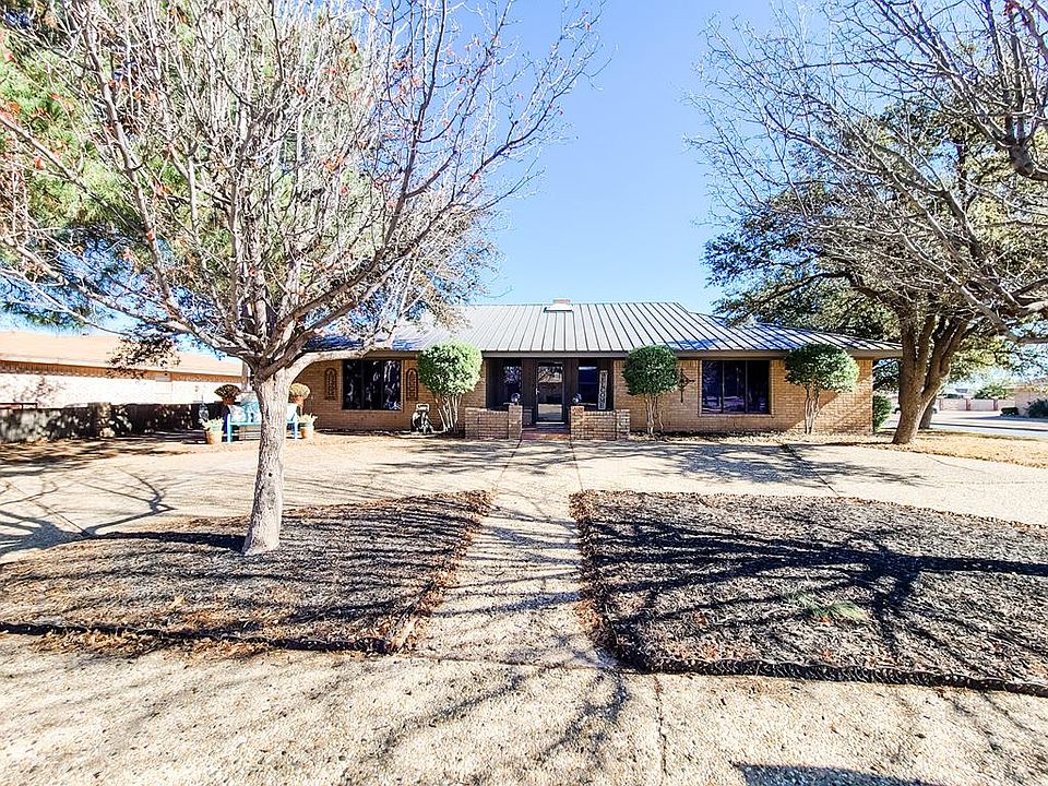 1st image of 1500 Manor Ct